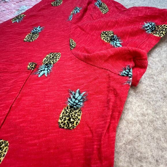 Torrid Classic Fit Pineapple Pocket V-Neck Tee Red Size 0 - Picture 4 of 7